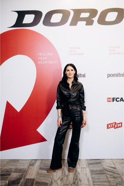 Мария Ефросинина DOROFEEVA концерт во Дворце спорта Мария Ефросинина Надя Дорофеева концерт во Дворце спорта