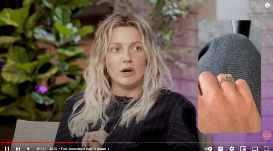 Співачка KOLA таємно вийшла заміж за іноземця