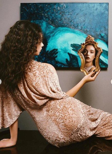 Дева Кассель