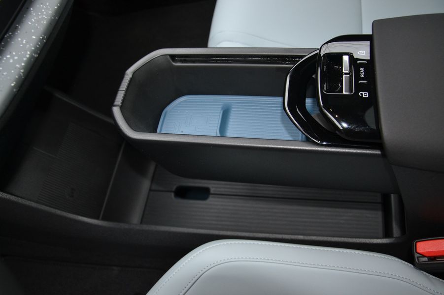 Volvo EX30 2024, Volvo EX30, новий Volvo EX30, електромобіль Volvo, кросовер Volvo, Volvo EX30 в Україні