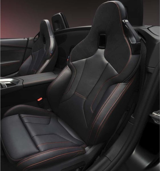 Салон bmw z4 2025