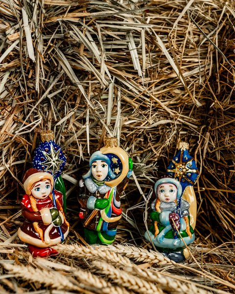 Ялинкові прикраси з історією: як бренд "Різдвяні історії" формує культуру автентичного  святкового декору