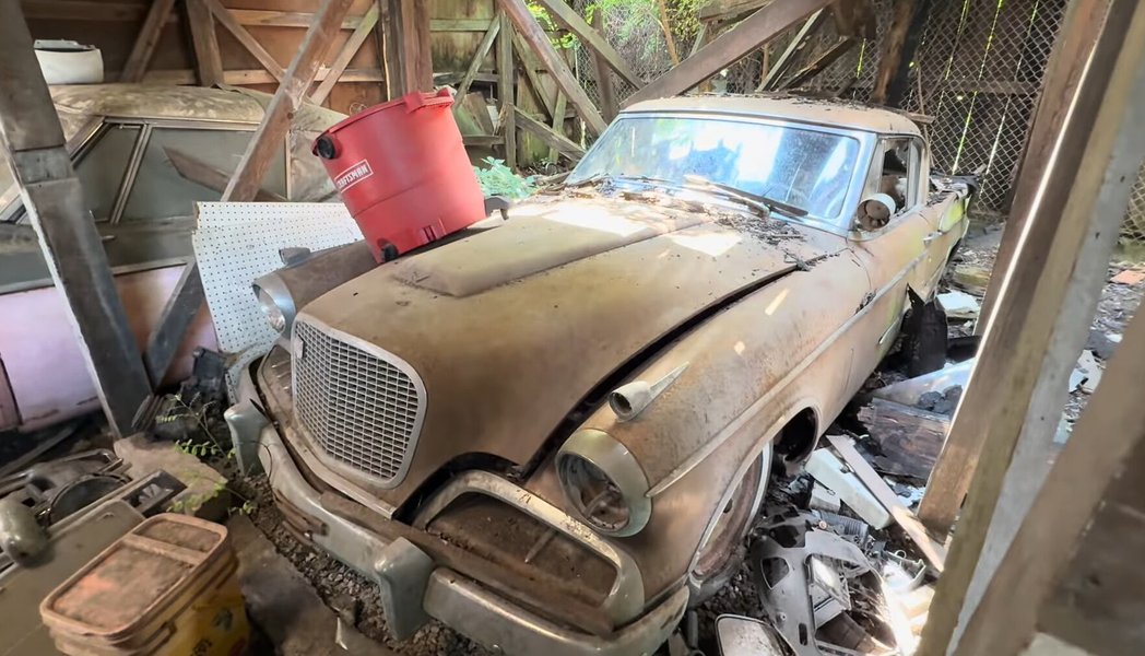 Студебеккер Голден Хоук