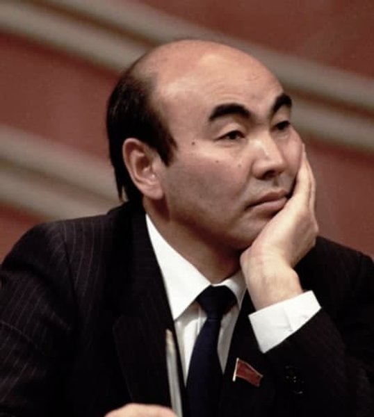 Киргизия, Аскар Акаев, розыск,