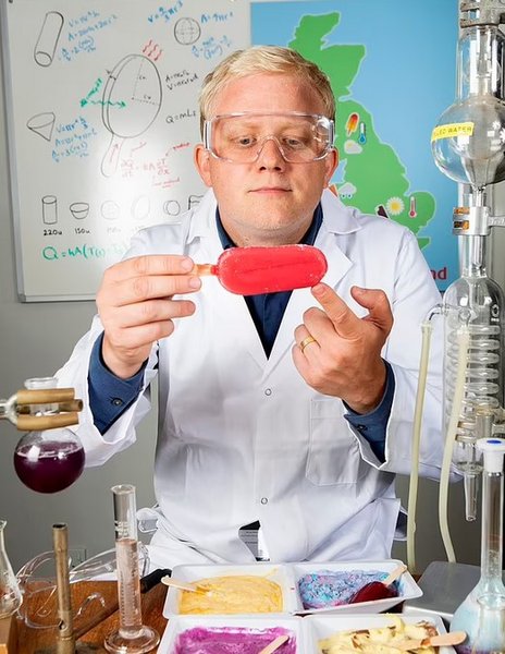 Вчений, морозиво