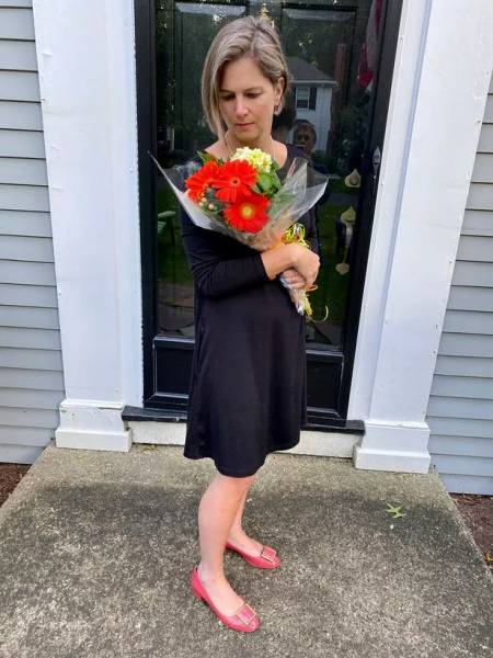 Жінка носила одну й ту саму сукню 100 днів Жінка носила одну й ту саму сукню 100 днів, 100 Day Dress Challenge, одяг, сукня, вбрання, чорне вбрання, Сукня Rowena