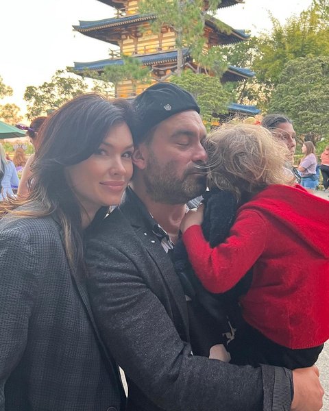 Джонні Галекі, Джонні Галекі дружина