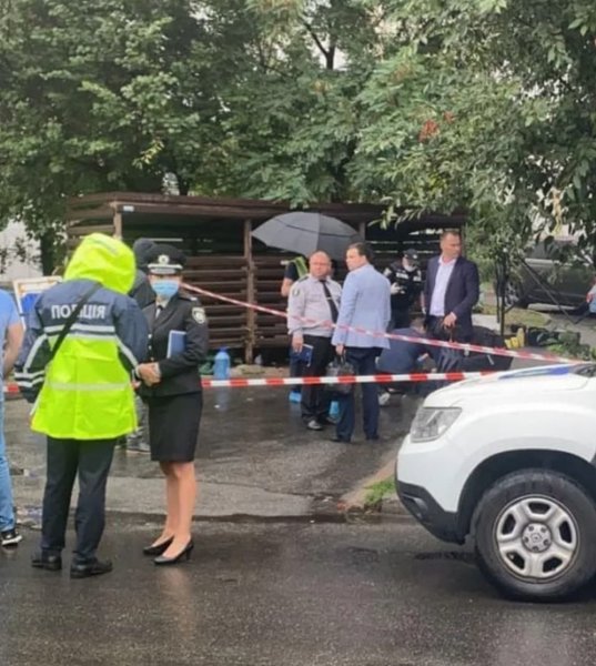 Чоловіка застрелили на вулиці Новаторів