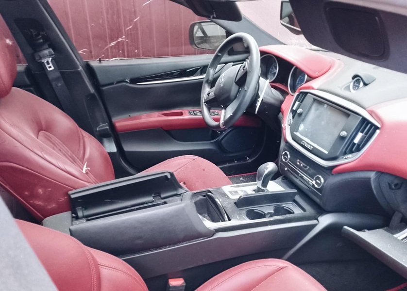 Салон Maserati Ghibli