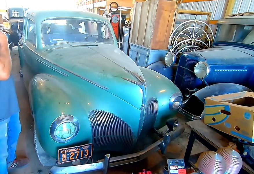 Lincoln Zephyr 1941, ретро авто, коллекция авто, заброшенные авто