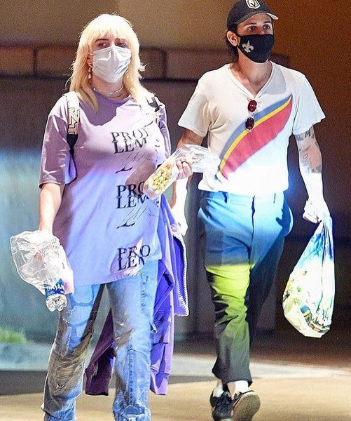 Билли Айлиш, Мэттью Тайлер Ворс, бойфренд, таинственный парень