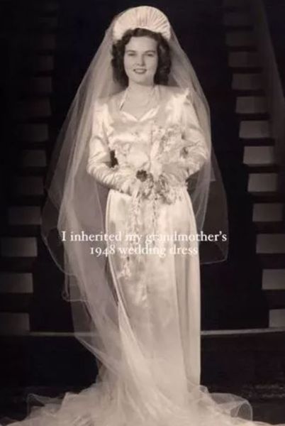 Женщина перешила старое платье, которое ей досталось в наследство от бабушки, но ее идея не понравилась людям в интернете