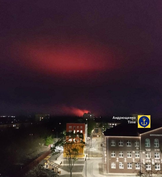 прилет Мариуполь, взрыв Мариуполь, пожар Мариуполь, Мариуполь, Мариуполь