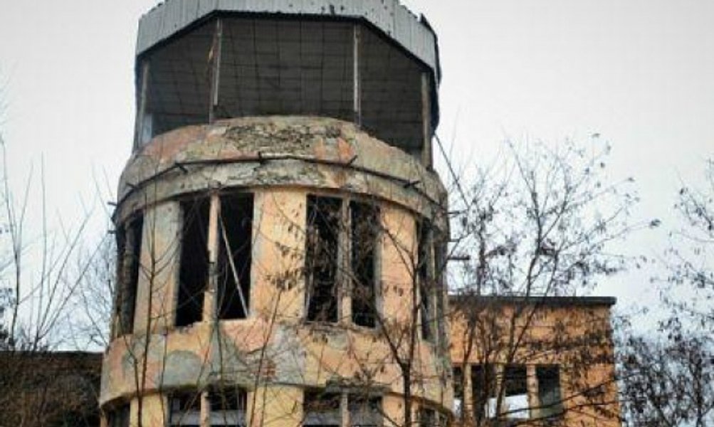 Башня на аэродроме в Батайске (2017)