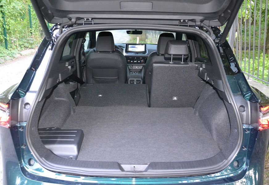 багажник Nissan Qashqai 2024, Nissan Qashqai, новый Nissan Qashqai, кроссовер Nissan, Nissan Qashqai 2024