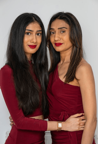 Девушки, женщины, мама и дочь,