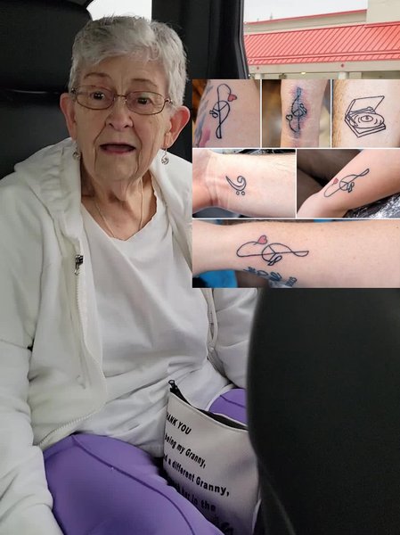 пенсионерка с татуировкой, первая тату, тату скрипичный ключ, бабушка с татуировкой