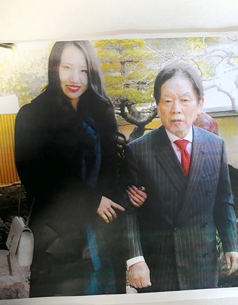 Саки Судо, Косуке Нозакі, чорна вдова, отруєння