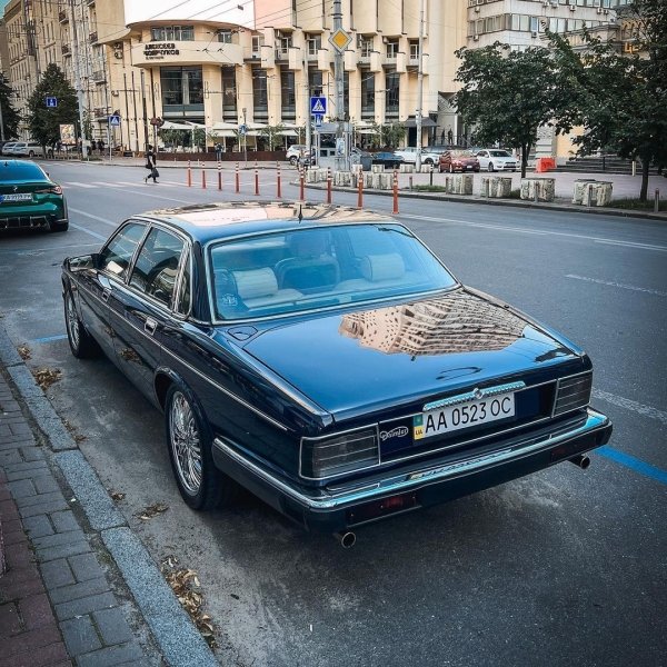 Jaguar XJ6 у Києві