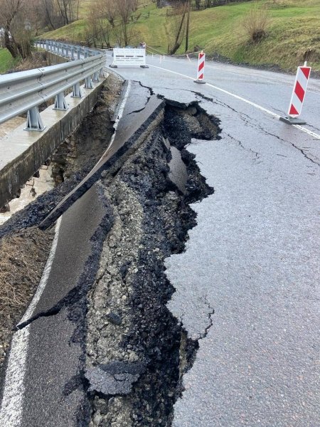 Зсув ґрунту на Закарпатті