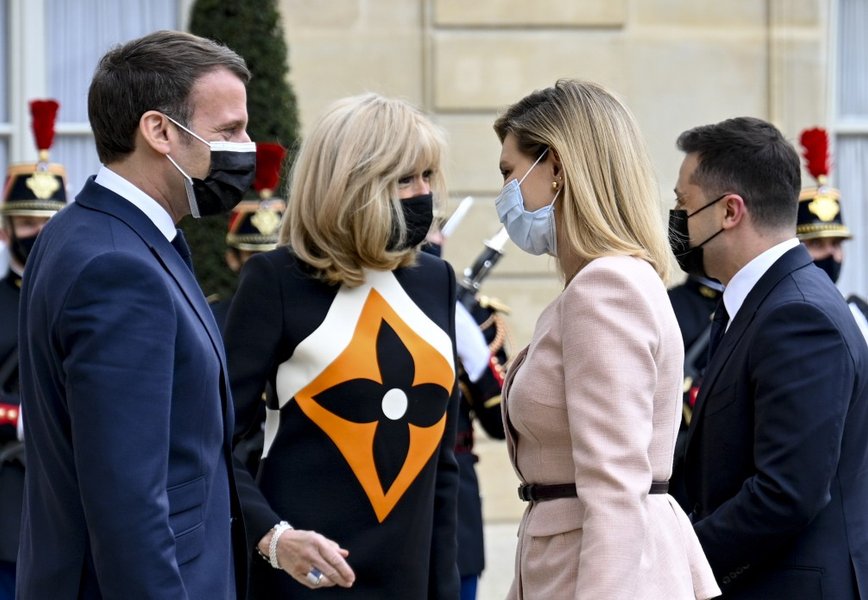 визит Зеленского во Францию, Макрон с женой, Зеленский с женой
