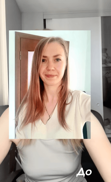 Українка в Канаді