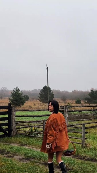 Девушка в деревне