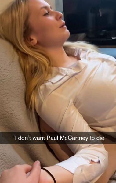 Жінка почала приймати протизаплідні засоби і тепер плаче, слухаючи музику Пола Маккартні