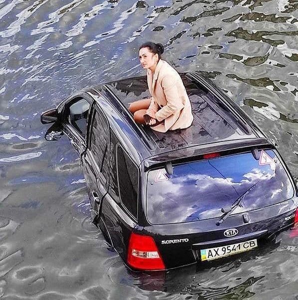 Kia Sorento, утопила, Харьков, машина, женщина за рулем