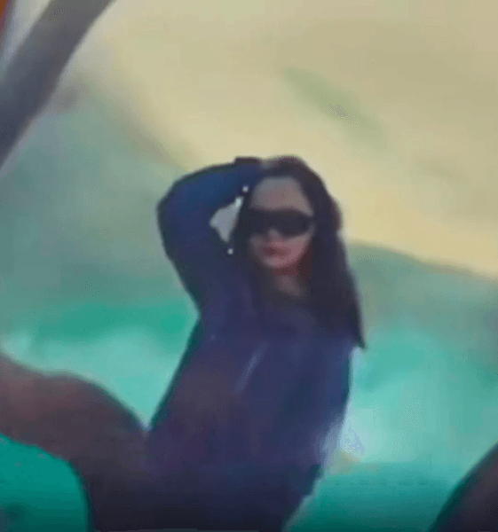 Туристка упала в кратер вулкана, кратер вулкана, вулкан, голубое пламя, упала спиной вниз, разбилась насмерть, Иджен, достали с вулкана