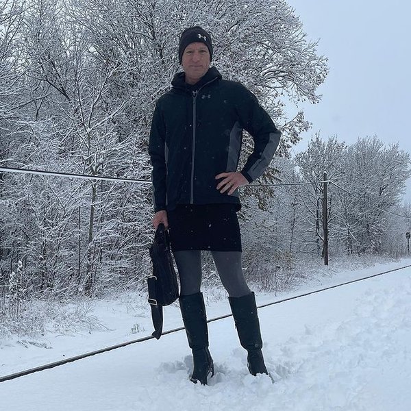 Марк Брайан, одежда