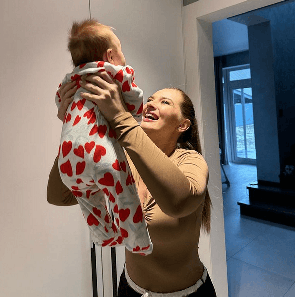 Наталья Островская, ребенок, дочка, телеведущая