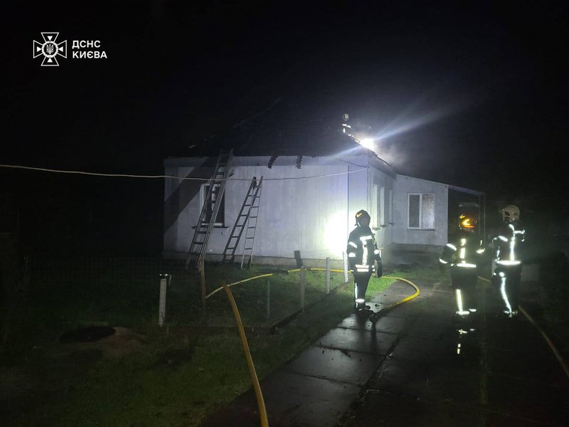 Последствия падения обломков "Шахеда" в Соломенском районе