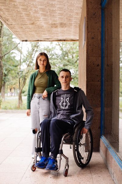 Юлія Черства, Влад Робочий, історія кохання, історія порятунку, реабілітація атовців, колишній атовець, реабілітація воїнів АТО, реабілітація постраждалих від війни в Україні, EnableMe Ukraine, консультації для воїнів АТО, підтримка воїнів АТО, підтримка інвалідів, реабілітація інвалідів