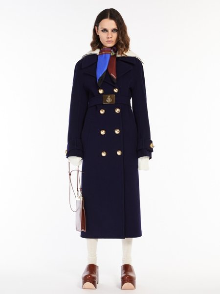 модне пальто, тренд сезону, тренди осені, модне пальто, жіноче пальто, шинель, класичне пальто,