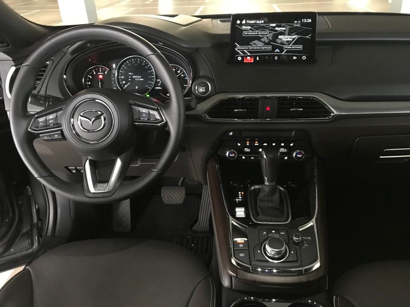Mazda CX-9, место водителя, фото, вид изнутри, обзор