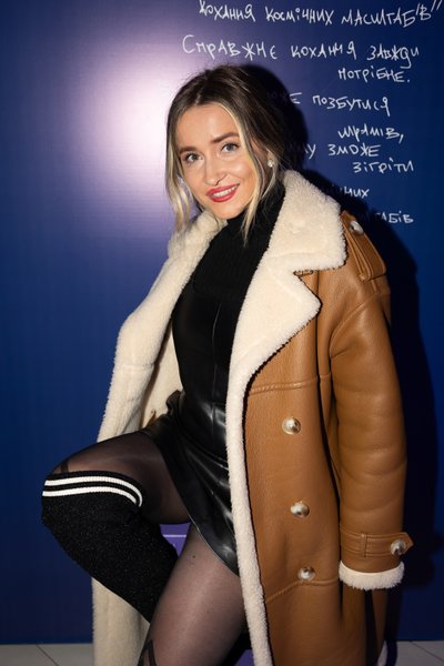 MONATIK, MONATIK персональная выставка, MONATIK картины, MONATIK арт-объекты, MONATIK персональная выставка и гости