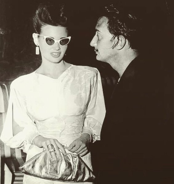 Глория вандербильт, сальвадор дали, Gloria Vanderbilt