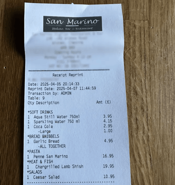 Парочка наелась в ресторане и отказалась платить, потому что якобы нашла в блюде стекло, попытку мошенничества сняла камера