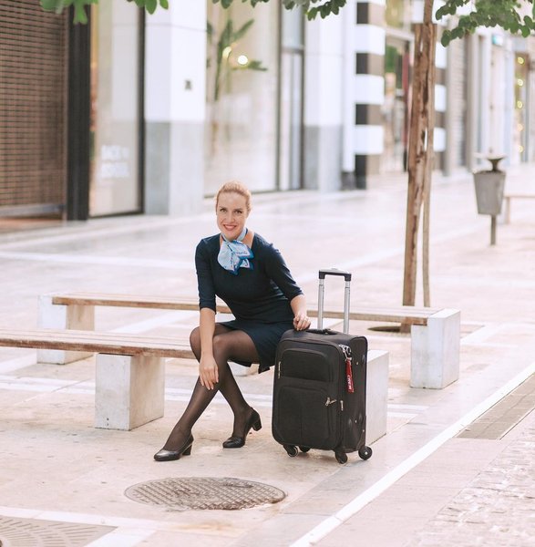 Робота стюардеси, цікаві питання, інтерв'ю, зарплата, секс пасажирів на борту, вимоги до зовнішності, авіація, туризм