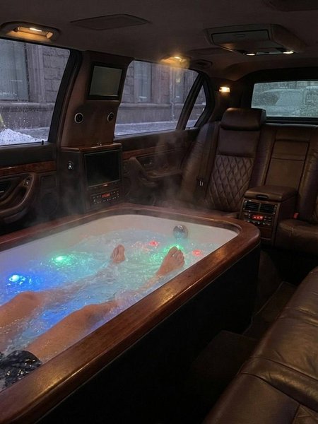 лімузин джакузі джакузі в авто