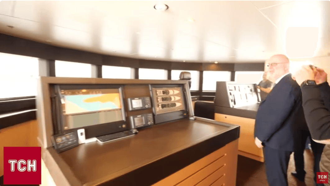 Яхта Медведчука