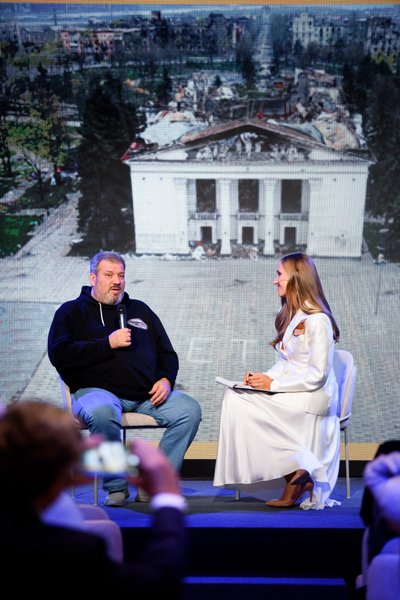 Анатолий Левченко, Катерина Осадчая