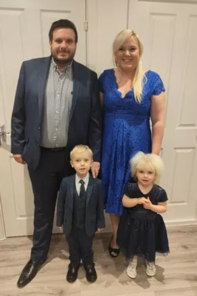 Синдром нерозчесаного волосся, діагноз, захворювання, діти, Велика Британія, фото, аномалії