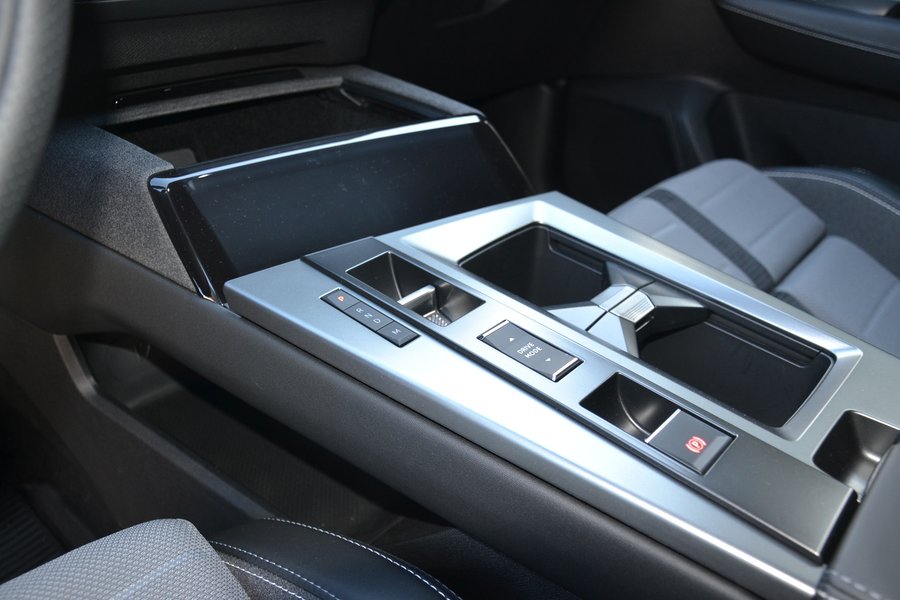 центральна консоль опель грандленд