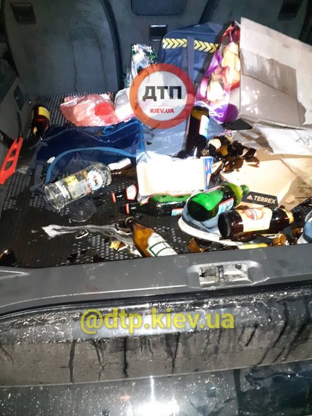 Алкоголь в салоне авто