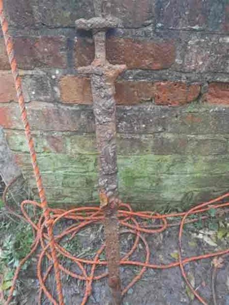 Меч викингов, история, открытия, англосаксонская эпоха, исторические артефакты, археологическая находка, оружие, викинги, археология