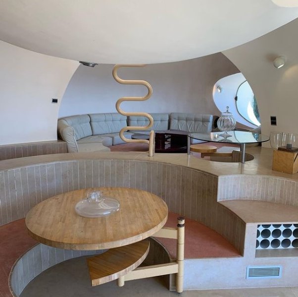 Bubble Palace, интерьер, дом Пьера Кардена