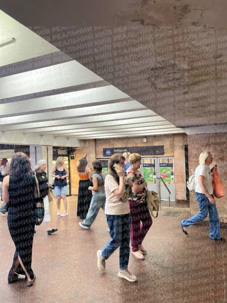 Лыбедская метро Лыбедская метро закрыли для пассажиров