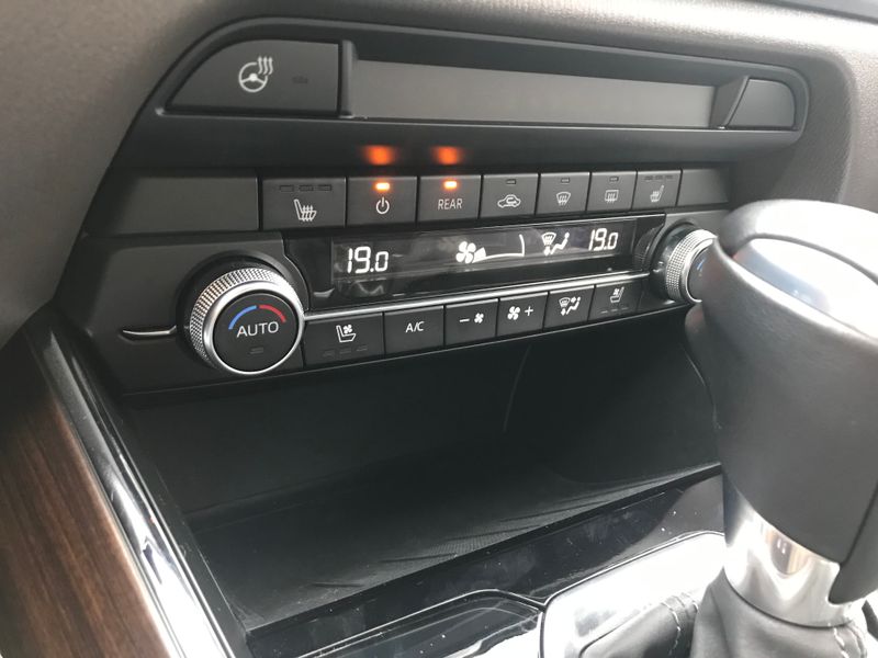 салон Mazda CX-9, фото